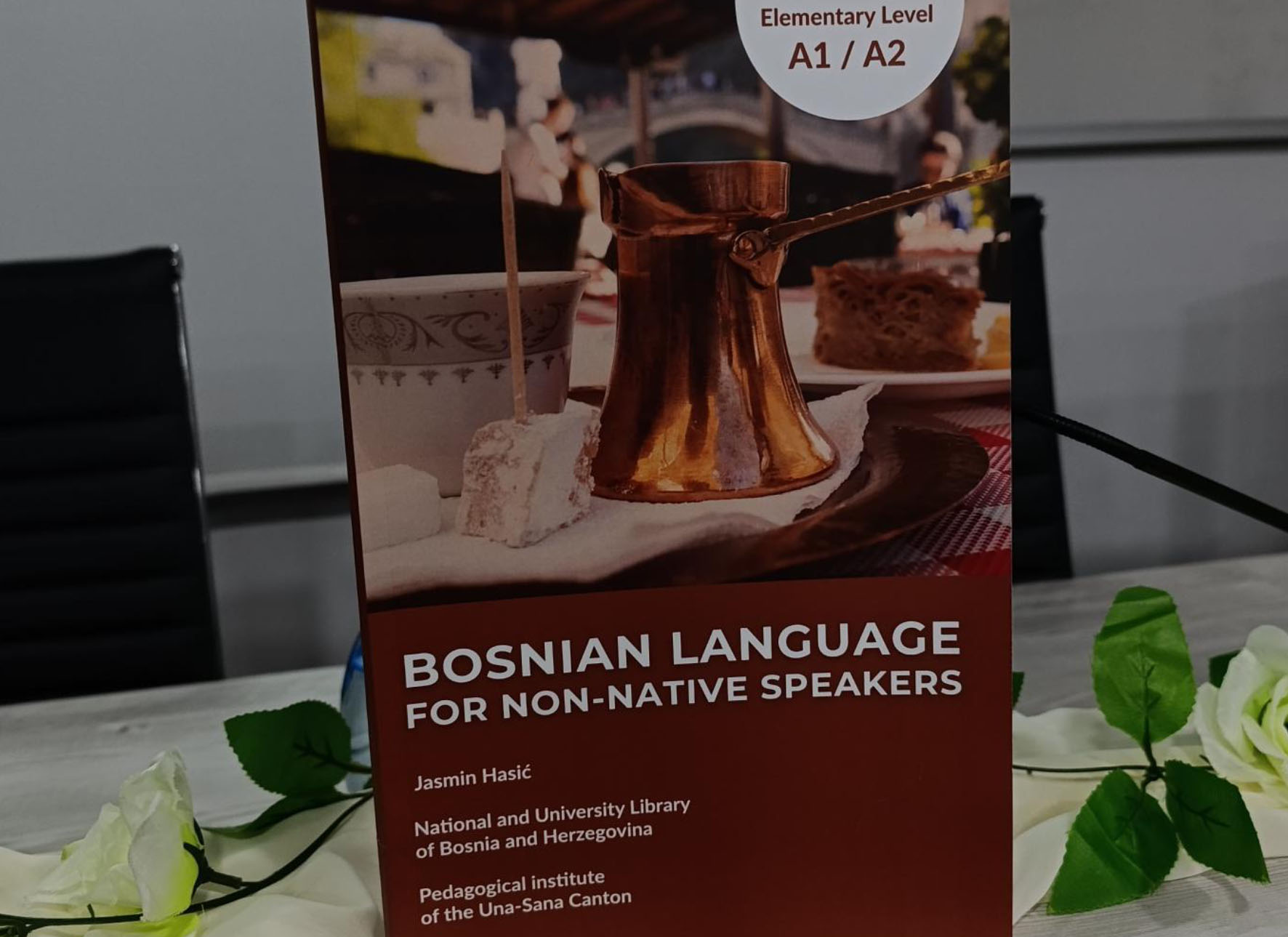 U Bihaću promoviran udžbenik za učenje bosanskog jezika za strance